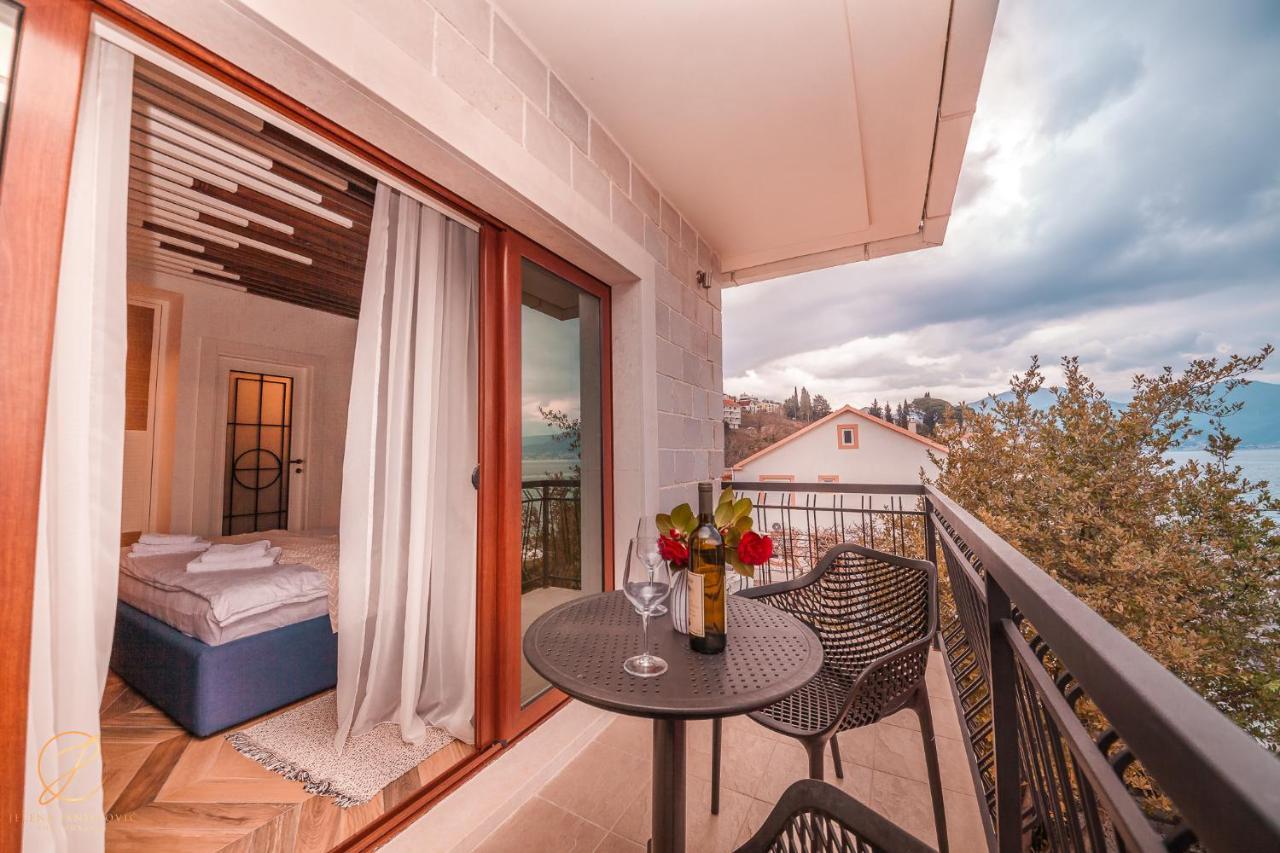 Barka B'N'B - Elegant Seaview Rooms Herceg Novi Bagian luar foto