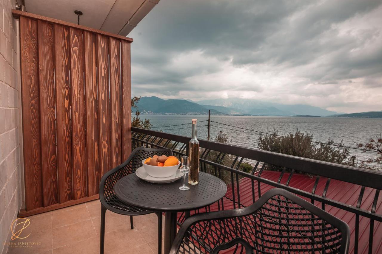 Barka B'N'B - Elegant Seaview Rooms Herceg Novi Bagian luar foto