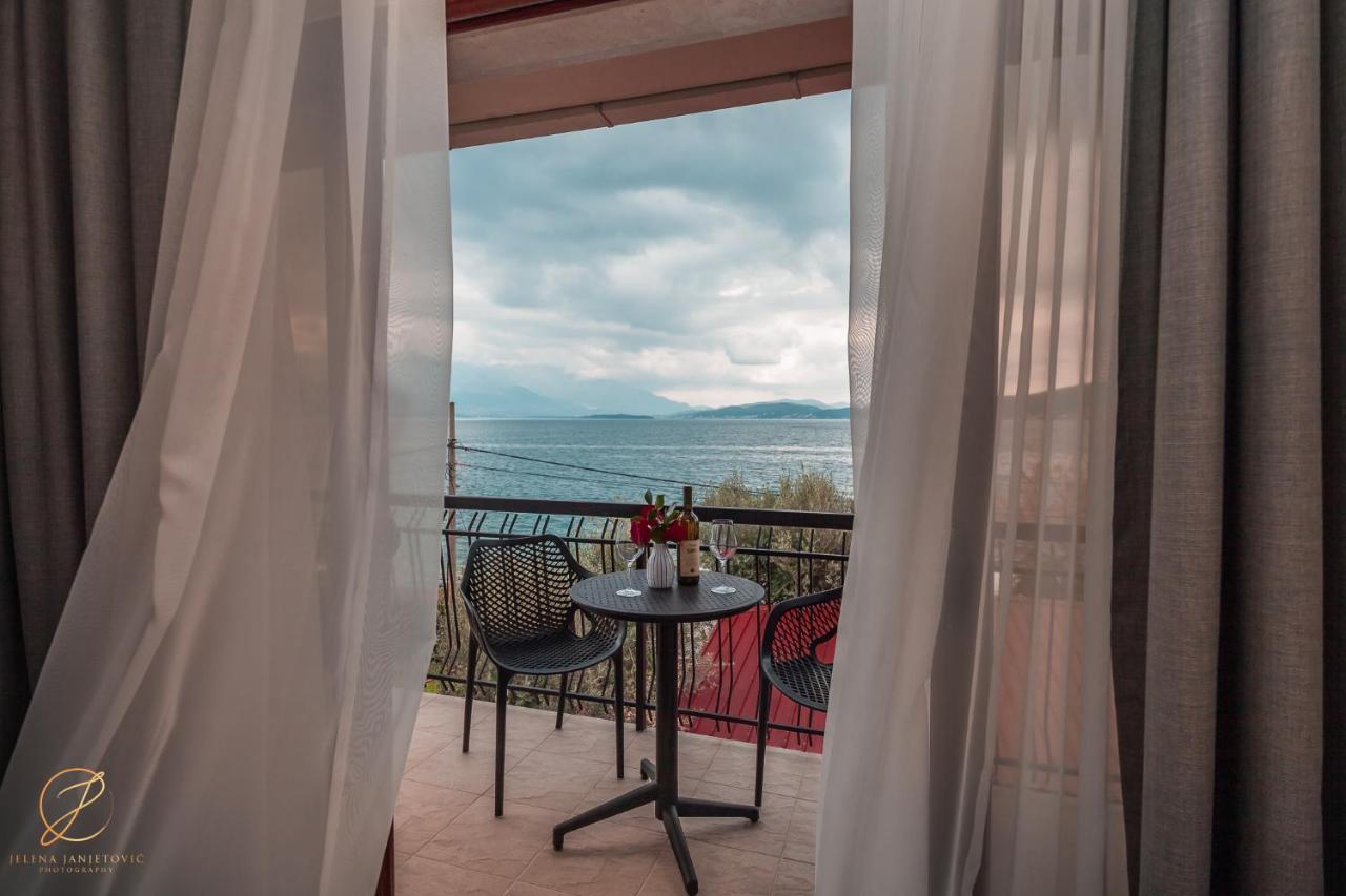 Barka B'N'B - Elegant Seaview Rooms Herceg Novi Bagian luar foto