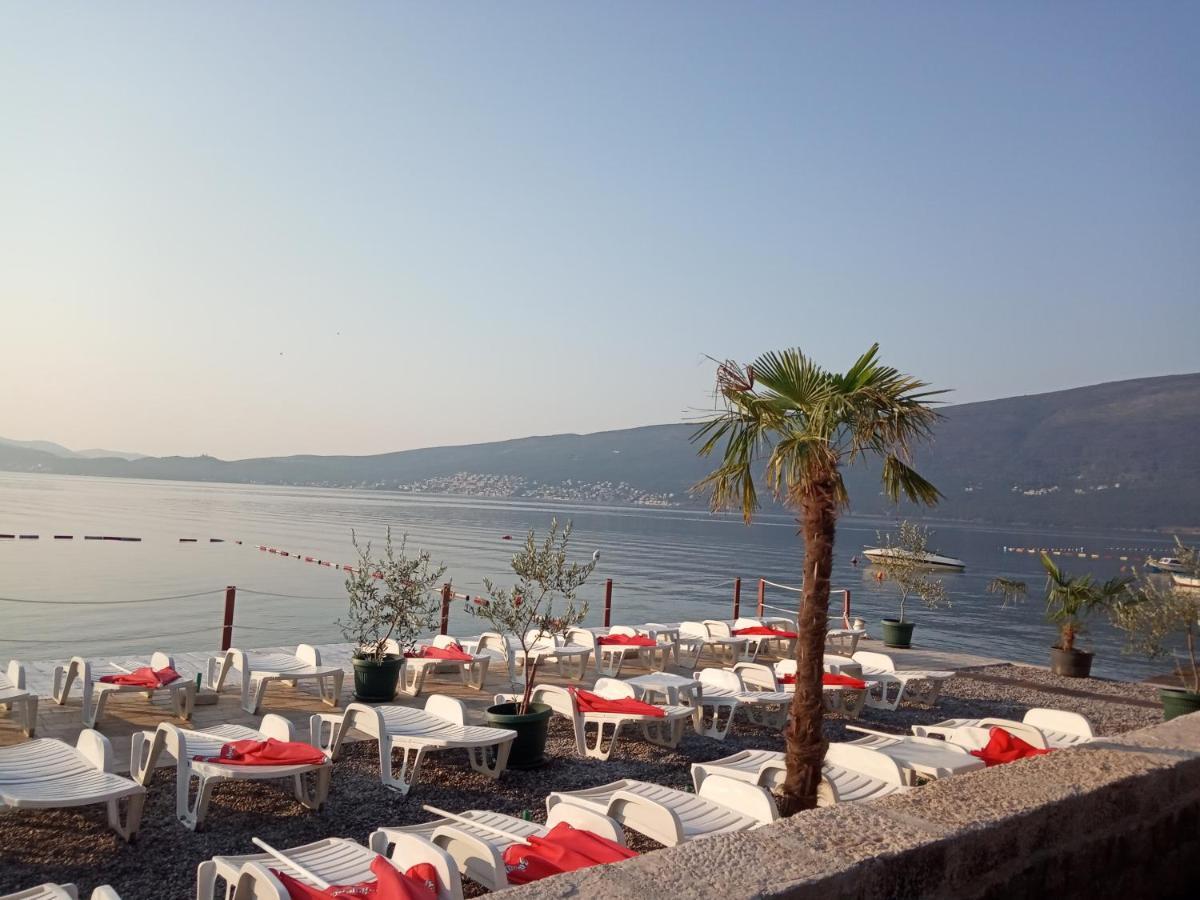 Barka B'N'B - Elegant Seaview Rooms Herceg Novi Bagian luar foto
