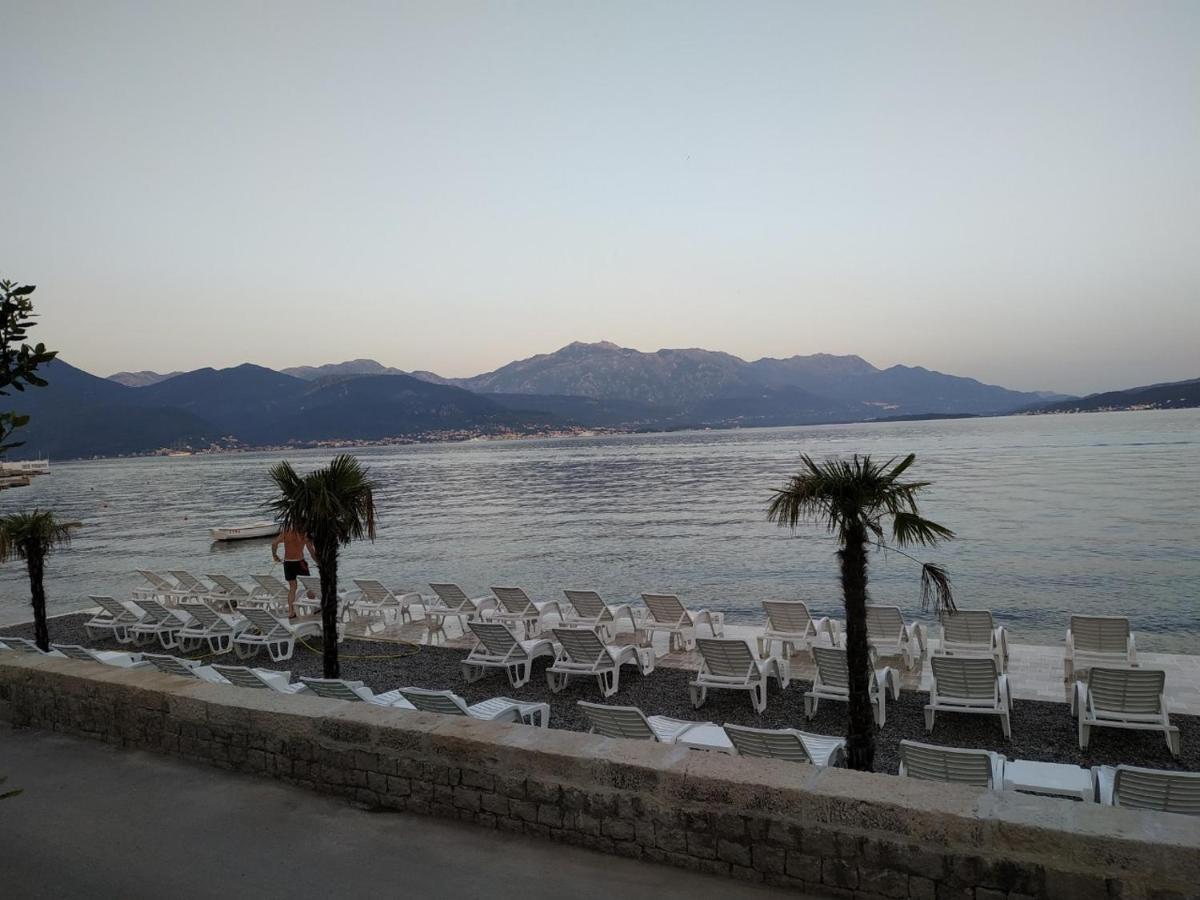 Barka B'N'B - Elegant Seaview Rooms Herceg Novi Bagian luar foto