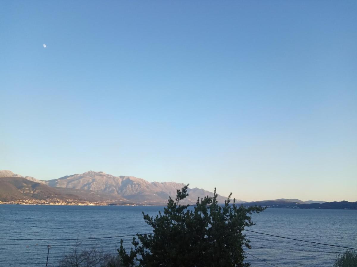 Barka B'N'B - Elegant Seaview Rooms Herceg Novi Bagian luar foto